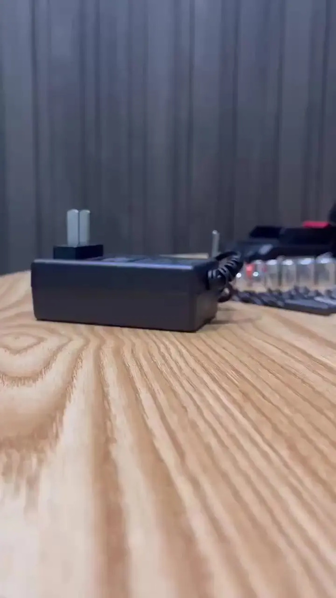 Furadeira Com Chave De Fenda Sem Escovas16.8v - 2 Baterias - Imagem 2